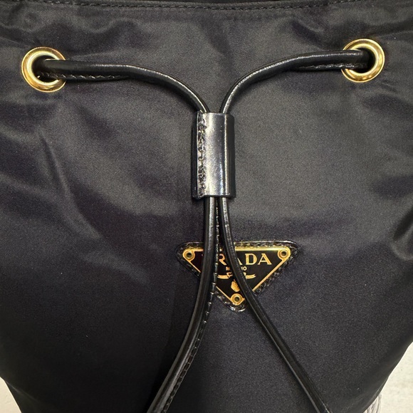 Authentic Prada Black Nylon Drawstring Bucket Hand bag Leather base - Picture 4 of 16